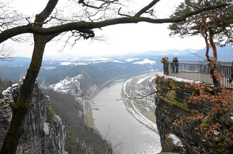 Blick von der Bastei ins Elbtal