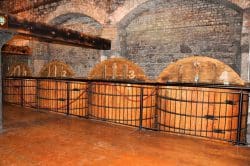 07-kilbeggan-fermenters-250x166 Bushmills oder Kilbeggan: Wer von beiden ist die älteste irische Distillery?