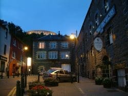 oban-distillery-by-night-250x188 Not my cup of Whisky – 5 Destillerien, mit denen ich nicht warm werde