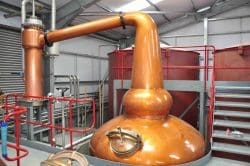 wolfburn-spirit-still-with-reflux-ball-e1456433793443-250x166 Neues aus dem Land der schwarzen Katze – Wolfburn Distillery und ihre Inaugural Release