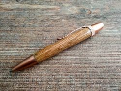 woodys-kugelschreiber-kupfer-250x188 Dem Whisky verschrieben: Schreibgeräte aus Fassholz