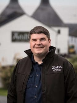der-neue-mann-bei-ardbeg-colin-gordon-250x333 Neuer Distillery Manager bei Ardbeg: Colin Gordon wird Nachfolger von Mickey Heads