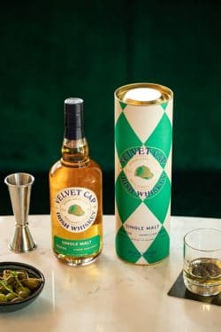 velvet-cap-peated-single-malt-250x375 Velvet Cap 5 Jahre Bordeaux Cask und Velvet Cap Peated: Zwei Single Malts für Freunde besonderer Malt Whiskeys