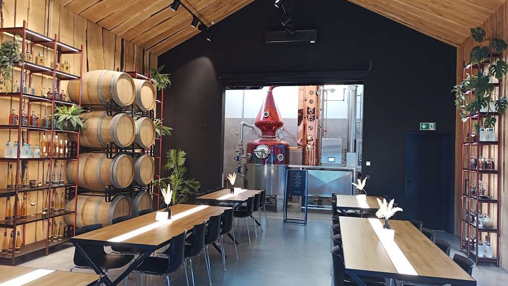 Senft Tastingraum mit Brennerei