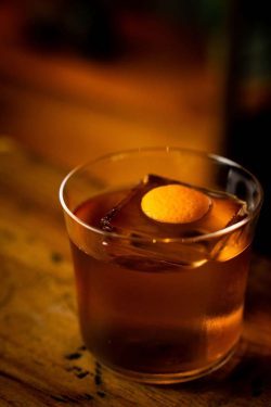 dingle-whiskey-the-snug-250x375 Echt irisch: Drei Cocktails für den St. Patrick’s Day