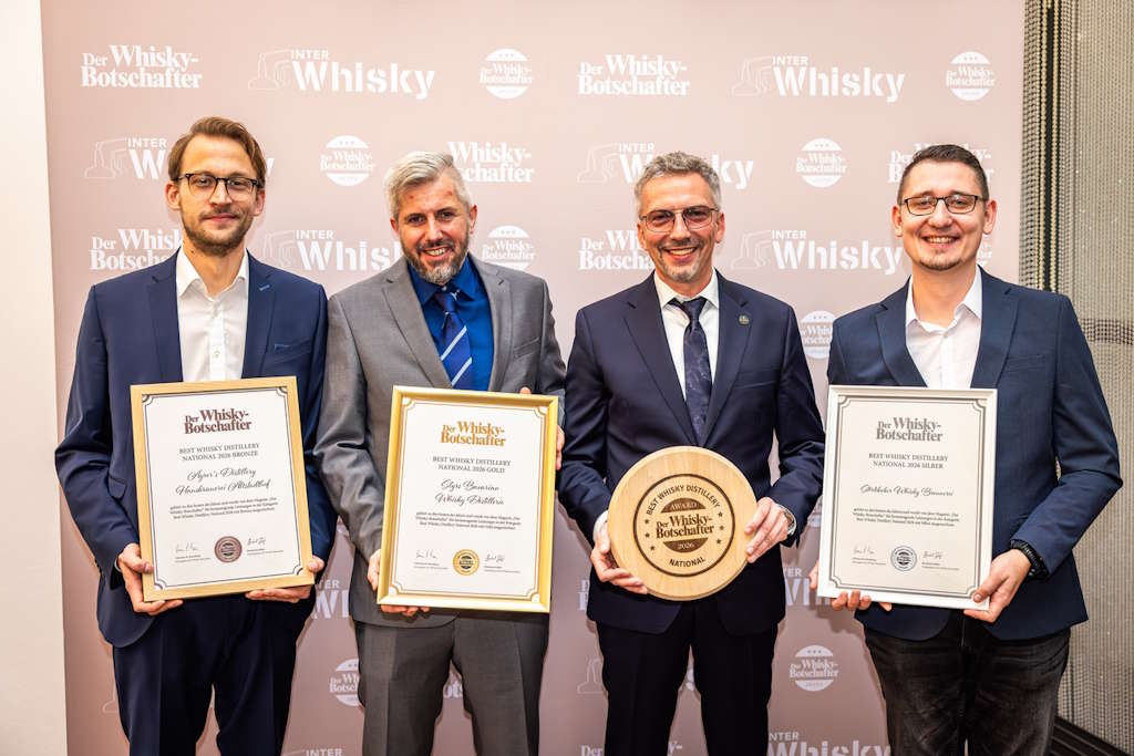 slyrs-interwhisky-best-whisky-distillery-2026-peter-krausgrill SLYRS erneut an der Spitze der deutschen Whiskywelt: Auszeichnung als Best Whisky Distillery National