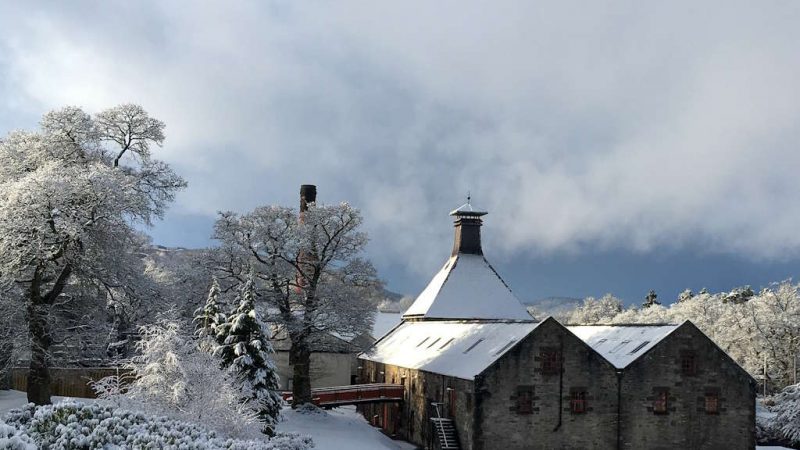 Dewars Aberfeldy Distillery in the snow